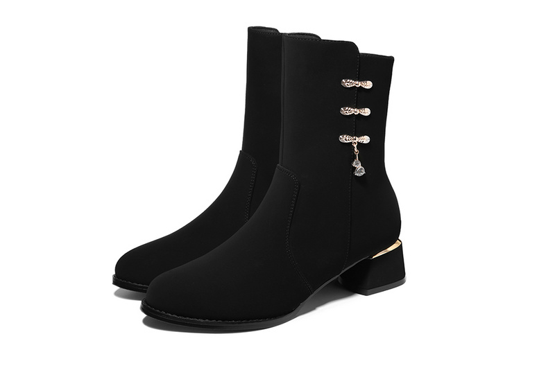 2025 shoes collection SKU-2025092